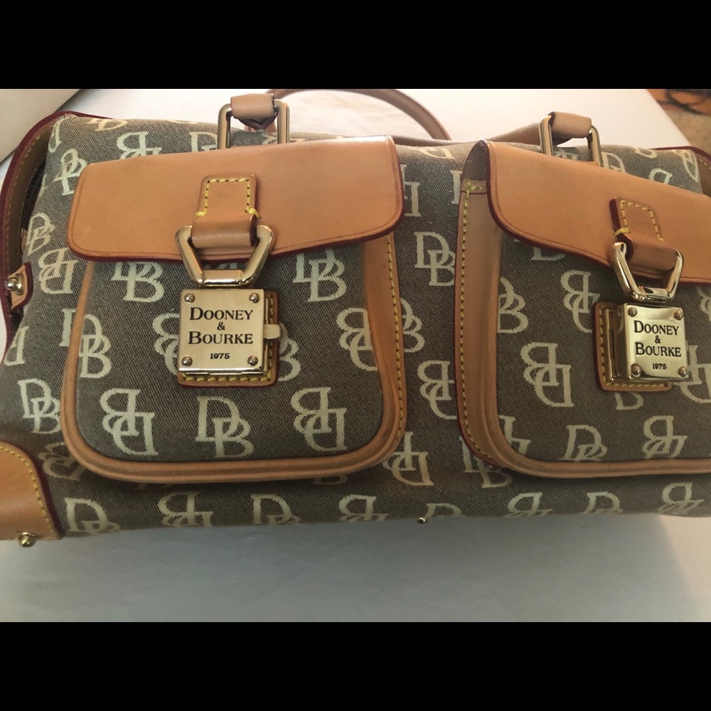 Beautiful hand bag